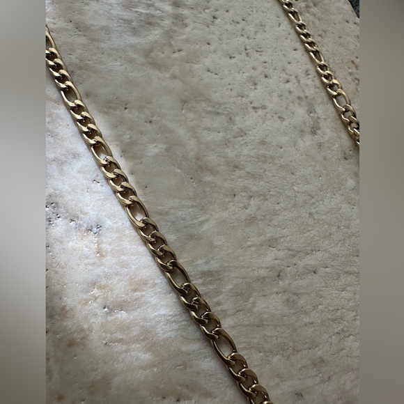 14k Gold Filled 18” Figaro Unisex Chain adjustable 18”-20” - Picture 3 of 7